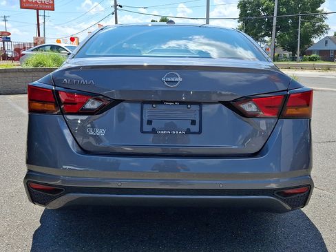 Used 2025 Nissan Altima 2.5 SV FWD image 6