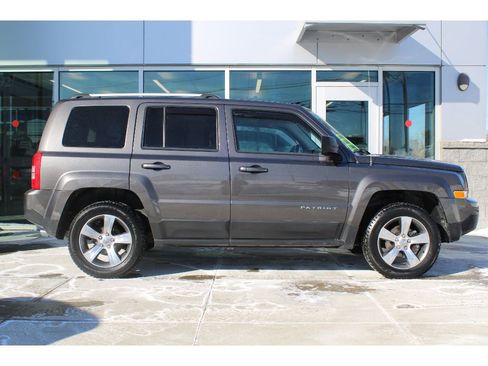 Used 2016 Jeep Patriot High Altitude image 2