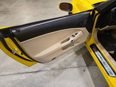 Used 2013 Chevrolet Corvette 427 image 9