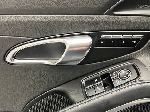 Used 2015 Porsche 911 Carrera S image 26