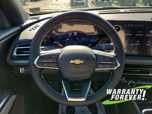 New 2026 Chevrolet Traverse LT w/ Driver Confidence Package FWD image 9