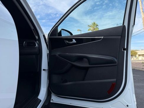 Used 2017 Kia Sorento EX w/ EX V6 Premium Package image 35