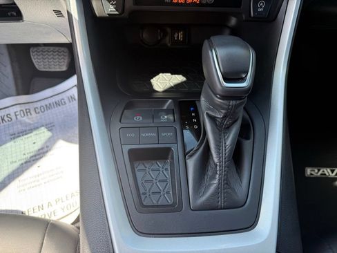 Used 2025 Toyota RAV4 XLE Premium FWD image 20
