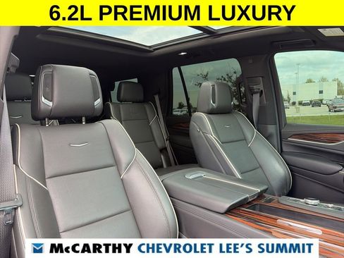 Used 2023 Cadillac Escalade Premium Luxury w/ LPO, Illumination Package AWD/4WD image 37