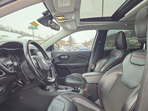 Used 2021 Jeep Cherokee Trailhawk w/ Sun, Sound & Nav Group image 11