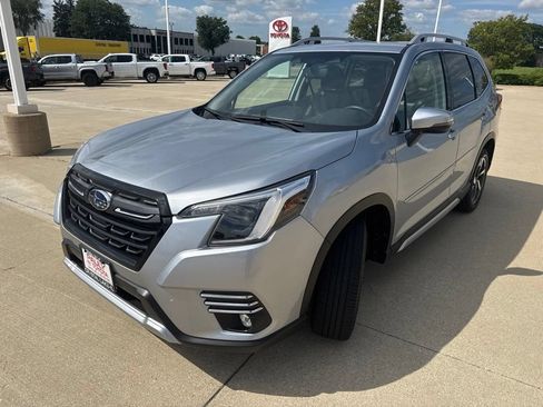 Used 2023 Subaru Forester Touring w/ Popular Package #3 AWD/4WD image 6