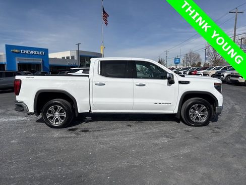 Used 2025 GMC Sierra 1500 SLT image 8
