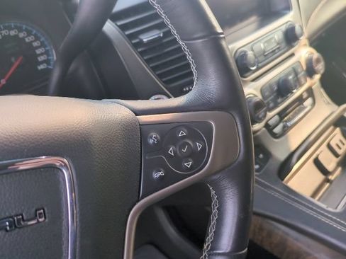 Used 2018 GMC Yukon XL Denali w/ Denali Ultimate Package AWD/4WD image 16