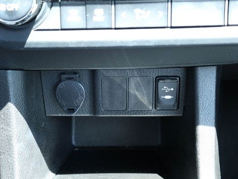 Used 2015 Toyota Corolla LE image 25