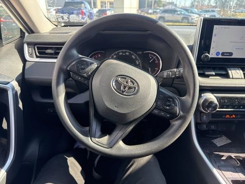 Used 2025 Toyota RAV4 XLE image 15