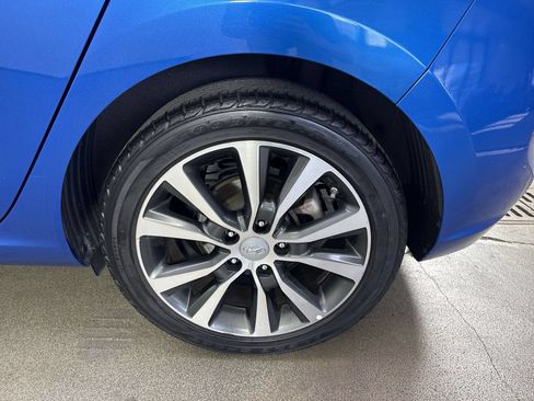 Used 2018 Hyundai Elantra GT FWD image 5