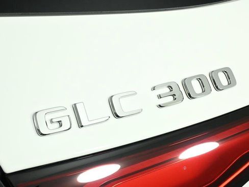 New 2027 Mercedes-Benz GLC 300 image 27