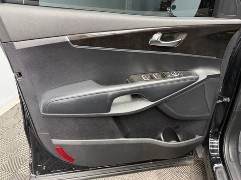 Used 2017 Kia Sorento AWD image 35