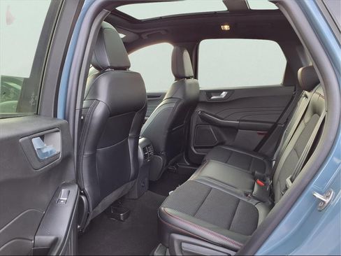 New 2025 Ford Escape ST-Line w/ Tech Pack #1 image 18