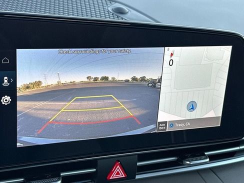 Used 2025 Hyundai Elantra SEL w/ Cargo Package image 17