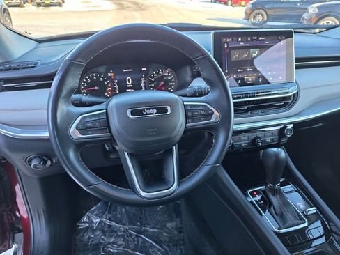 Used 2022 Jeep Compass Limited image 16