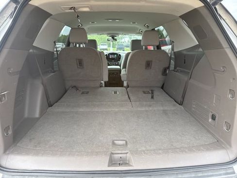 Used 2019 Chevrolet Traverse LT w/ LPO, Floor Liner Package AWD/4WD image 19