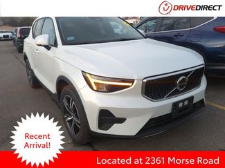 Used 2023 Volvo XC40 B5 Core w/ Convenience Package video 1