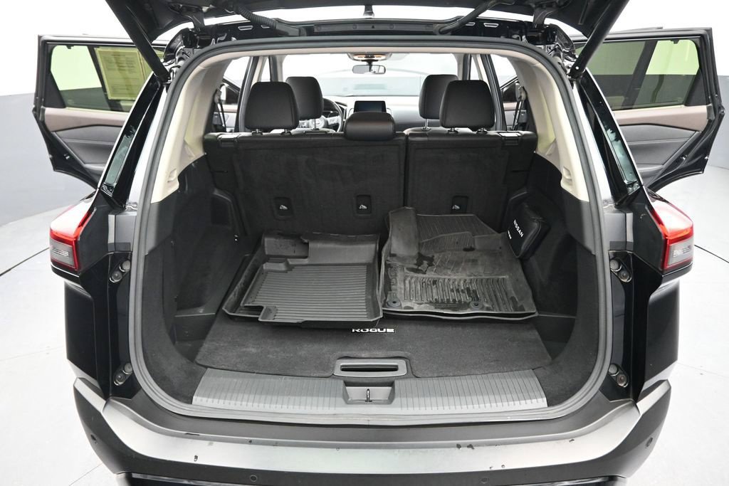 Certified 2023 Nissan Rogue SV w/ SV Premium B Package AWD/4WD image 15