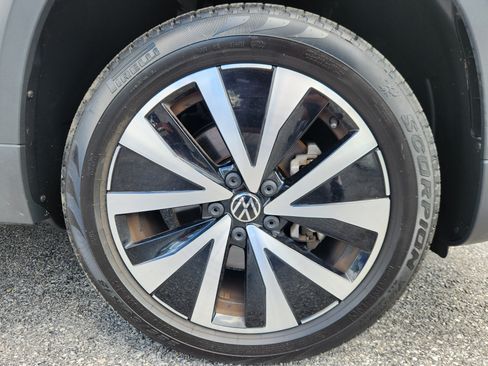 Certified 2023 Volkswagen Taos SE AWD/4WD image 19