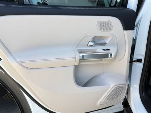 New 2026 Mercedes-Benz GLB 250 image 23