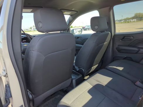 Used 2024 Chevrolet Colorado W/T image 16