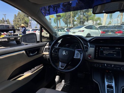 Used 2018 Honda Clarity Touring image 23