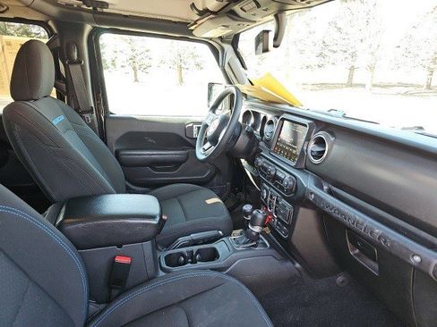 Used 2023 Jeep Wrangler Unlimited Rubicon 4xe image 11