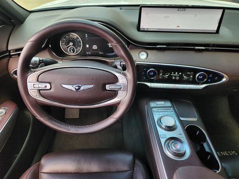 Used 2022 Genesis GV70 2.5T w/ Advanced Package AWD/4WD image 27