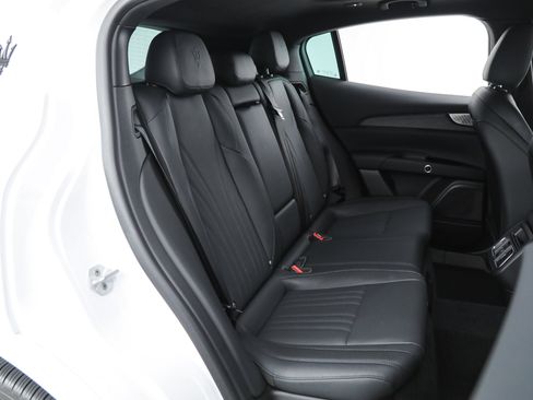 Certified 2023 Maserati Grecale Modena AWD/4WD image 17