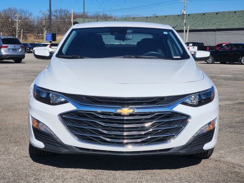 Used 2024 Chevrolet Malibu LT image 2