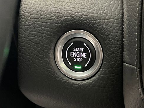 Used 2023 GMC Yukon Denali image 48