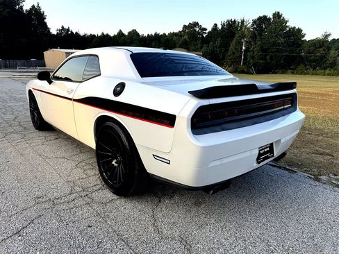 Used 2014 Dodge Challenger R/T Plus image 10