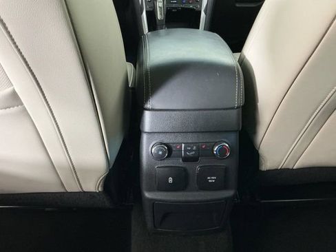 Used 2016 Ford Explorer Platinum AWD/4WD image 28