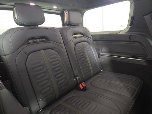Used 2024 Rivian R1S Adventure AWD/4WD image 25