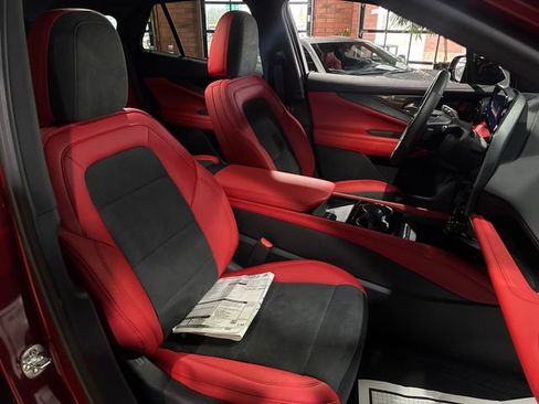 Used 2024 Chevrolet Blazer EV RS image 29