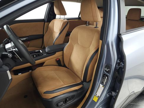 Certified 2023 Lexus RZ 450e Premium w/ Accessory Package (A2) image 17