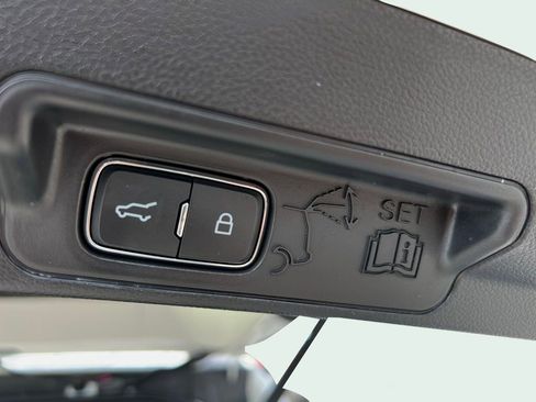 Used 2025 Ford Explorer Platinum w/ LUX Leather Package AWD/4WD image 22