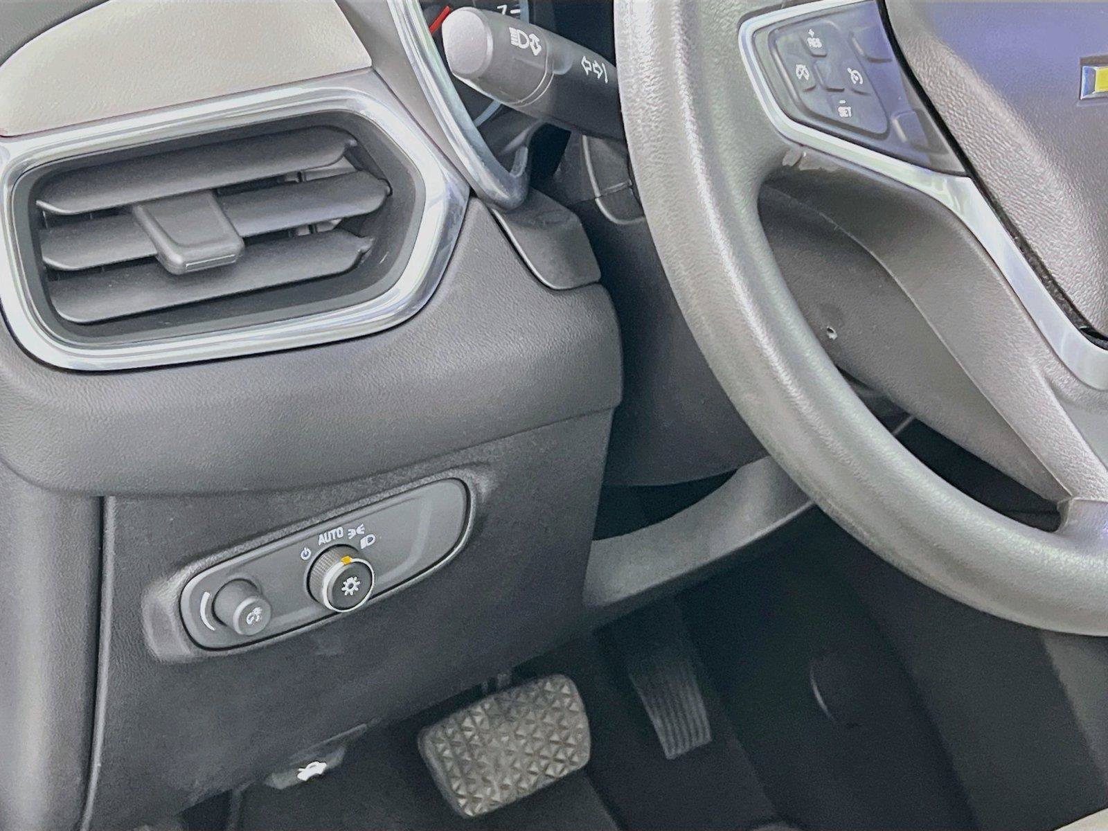Used 2018 Chevrolet Equinox LS FWD image 11