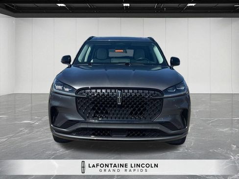 Certified 2025 Lincoln Aviator Reserve w/ Equipment Group 201A AWD/4WD image 8