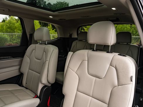 Used 2024 Kia Telluride SX FWD image 20