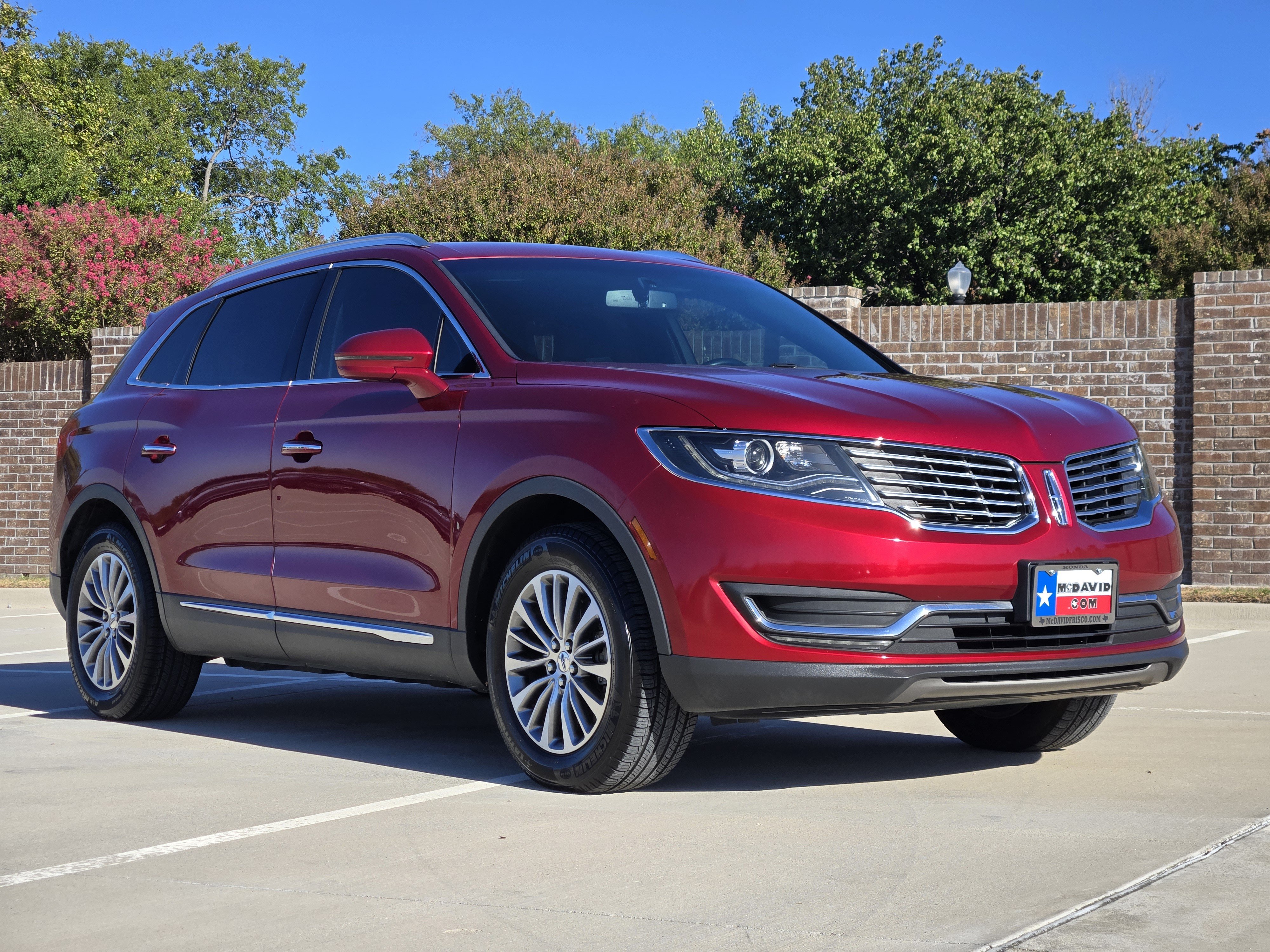 Used 2018 Lincoln MKX Select w/ Select Plus Package FWD image 4