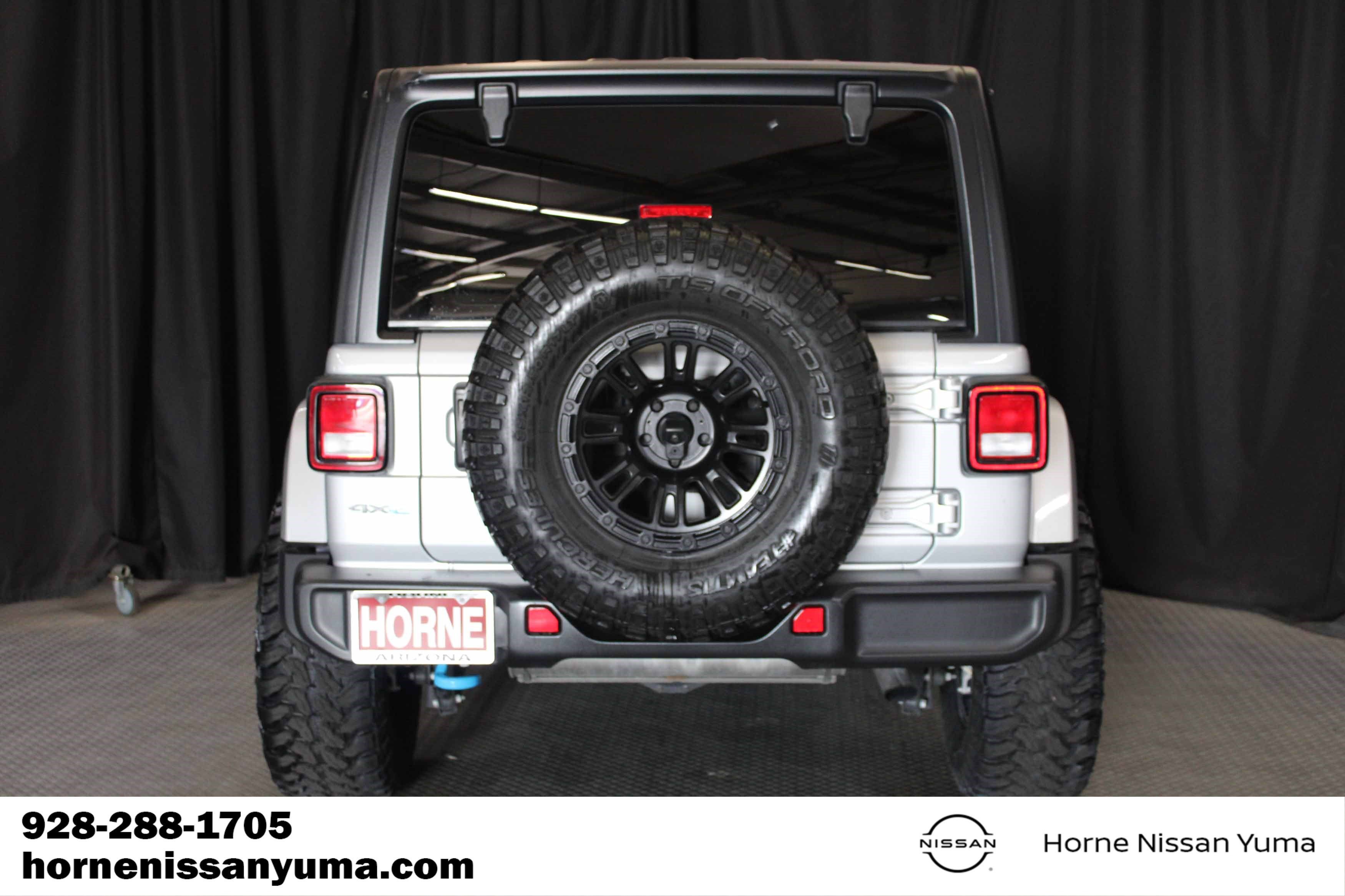 Used 2024 Jeep Wrangler Unlimited w/ LED Headlamp & Fog Lamp Group AWD/4WD image 15