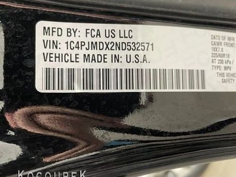 Used 2022 Jeep Cherokee Limited w/ Mopar Interior Package AWD/4WD image 27