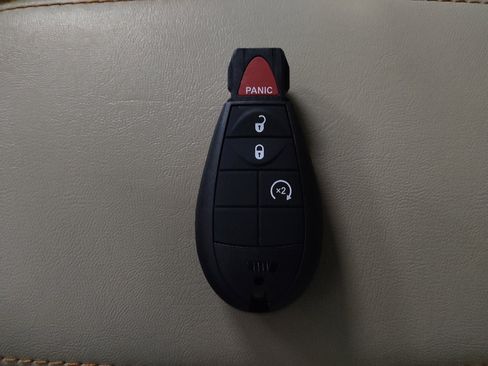 Used 2020 Jeep Cherokee Latitude image 32