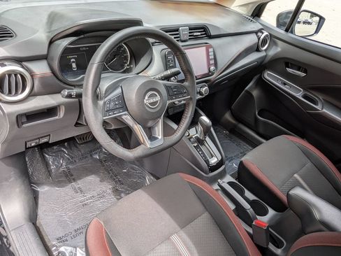 Used 2024 Nissan Versa SR FWD image 14