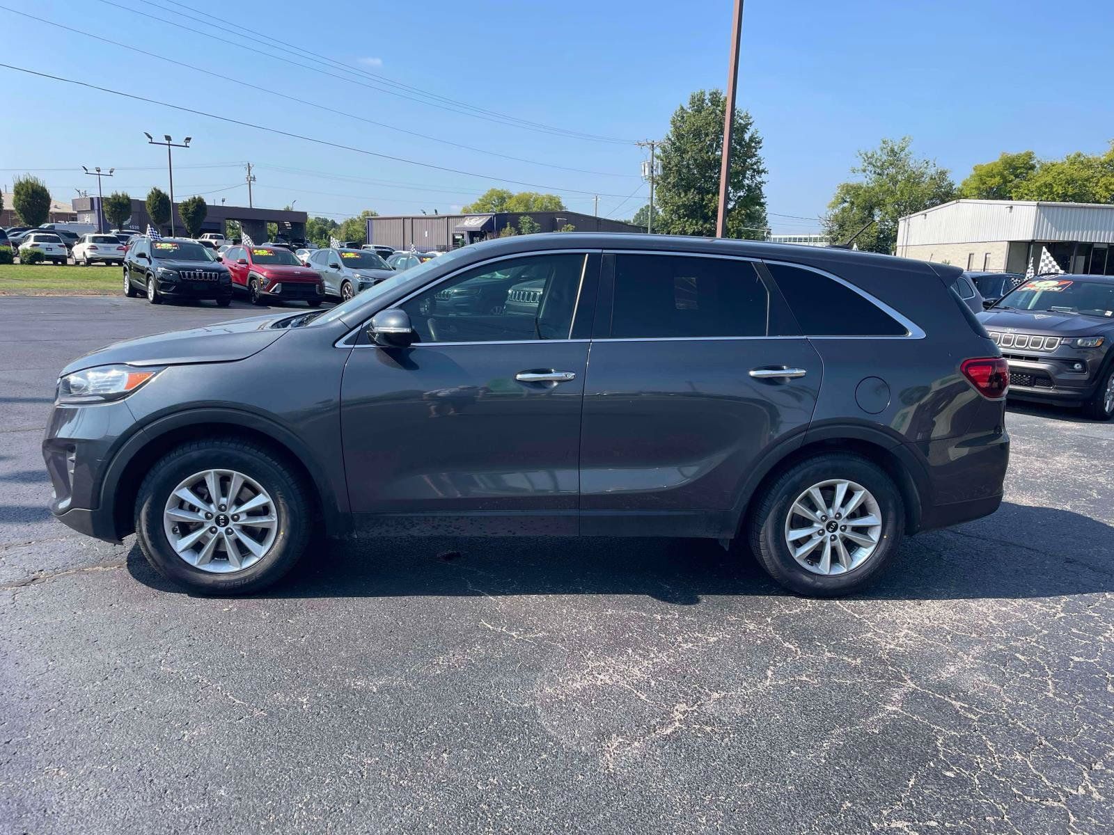 Used 2020 Kia Sorento LX FWD image 4