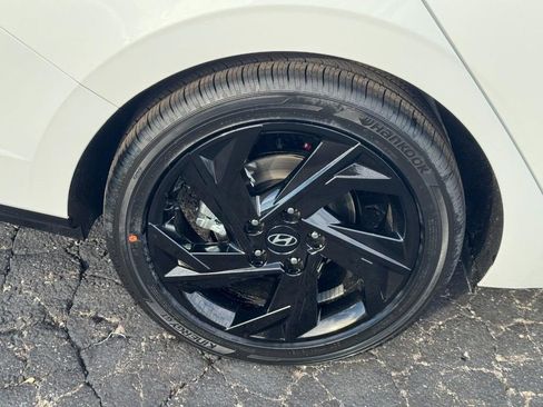 New 2026 Hyundai Elantra SEL Sport Premium FWD image 4