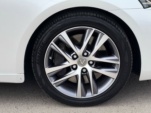Used 2019 Lexus IS 300 image 8