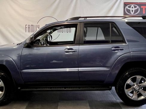 Used 2004 Toyota 4Runner SR5 AWD/4WD image 1